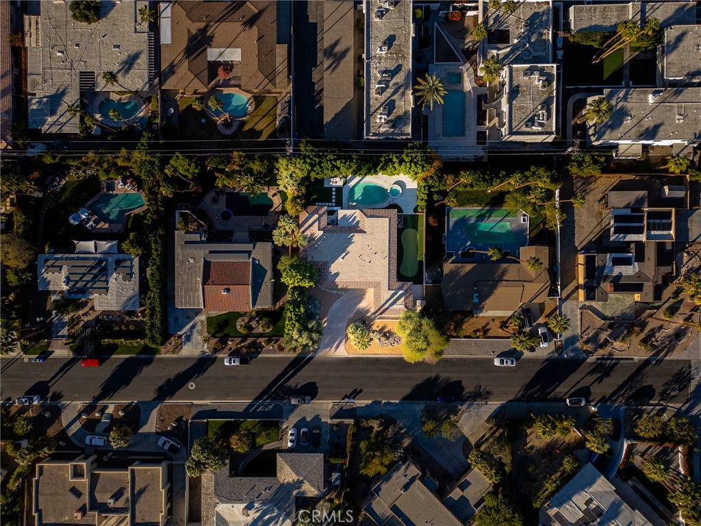 https://media.crmls.org/medias/2da19bea-68c7-456c-bac2-6ab3db5b8a07.jpg?preset=X-Large