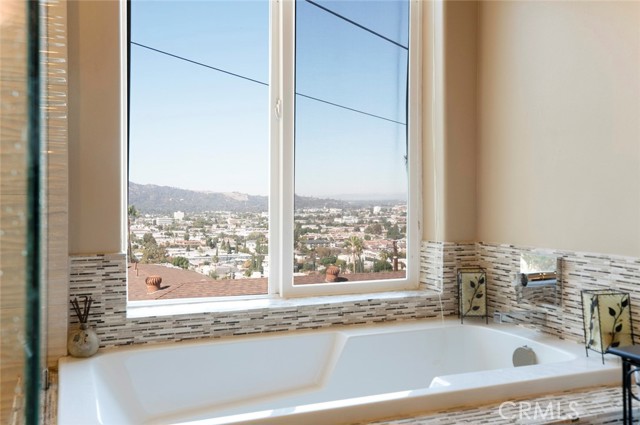 Detail Gallery Image 24 of 51 For 1301 Corona Dr, Glendale,  CA 91205 - 3 Beds | 5 Baths