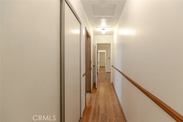 835 N Lincoln Street, Burbank CA: https://media.crmls.org/medias/2da377c5-9224-4cb2-a728-3f54c0603ee1.jpg