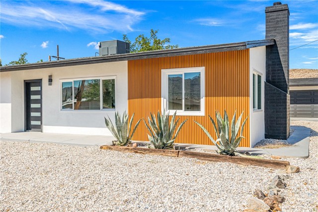 61730 Oleander Drive, Joshua Tree CA: https://media.crmls.org/medias/2da3fe69-8c81-4c4f-8877-0e2c380dcad9.jpg