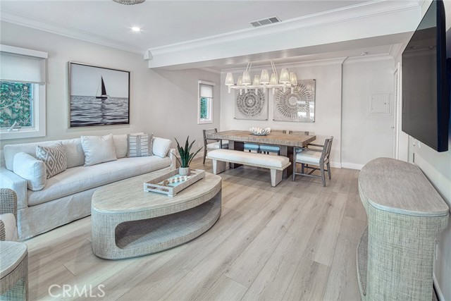 Detail Gallery Image 9 of 40 For 410 Acacia, Corona Del Mar,  CA 92625 - 2 Beds | 2 Baths