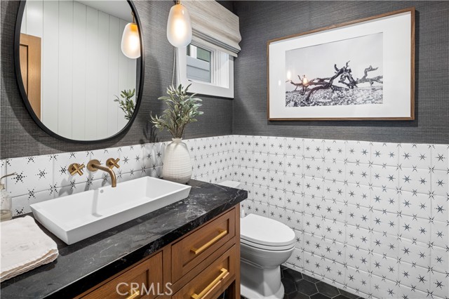 Detail Gallery Image 16 of 37 For 706 Poinsettia, Corona Del Mar,  CA 92625 - 5 Beds | 3/1 Baths