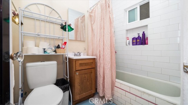 2432 Daly Street, Los Angeles CA: https://media.crmls.org/medias/2da564dd-9562-45ef-865e-d7cac3e180fe.jpg