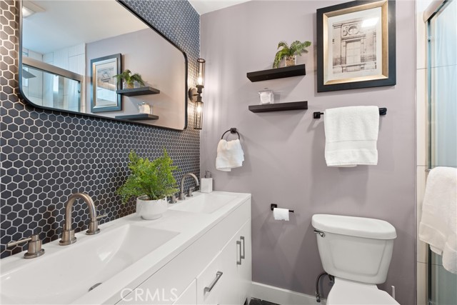 Detail Gallery Image 17 of 30 For 1712 Stanford Ave, Redondo Beach,  CA 90278 - 4 Beds | 2/1 Baths