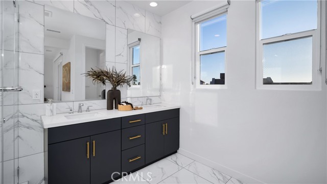 Detail Gallery Image 28 of 47 For 233 Tank, Irvine,  CA 92618 - 3 Beds | 2/1 Baths