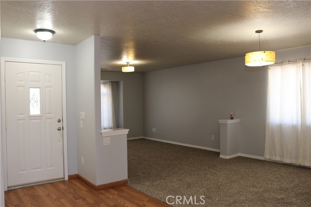 Detail Gallery Image 6 of 21 For 11243 Pinon Ave, Hesperia,  CA 92345 - 3 Beds | 2 Baths