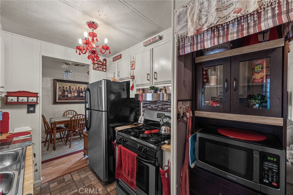 MLS #OC25223804 image #7