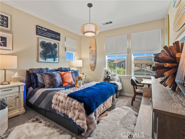Detail Gallery Image 38 of 65 For 22385 Midtown Ct, Saugus,  CA 91350 - 5 Beds | 4/1 Baths
