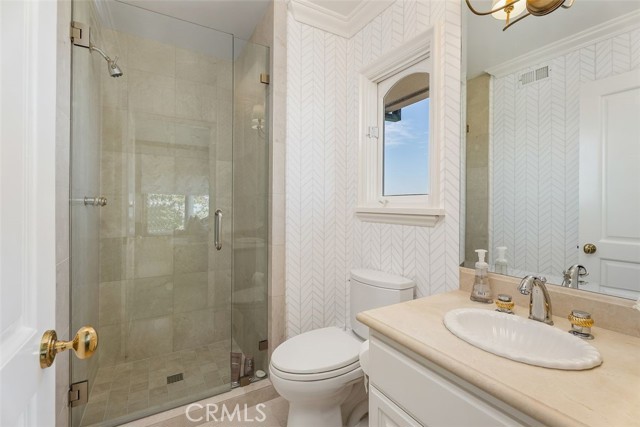 49 Cambria Drive, Corona del Mar CA: https://media.crmls.org/medias/2da9b618-ad04-4452-aa4e-8145ec9368de.jpg