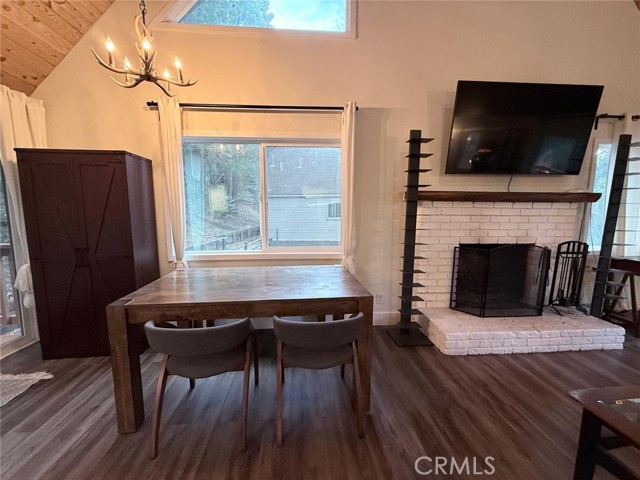 Detail Gallery Image 9 of 25 For 286 Terrace, Lake Arrowhead,  CA 92352 - 2 Beds | 1 Baths