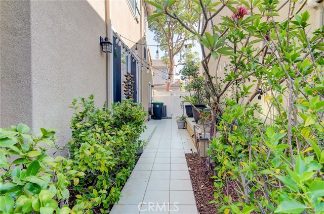 Detail Gallery Image 7 of 47 For 13069 Arborwalk, Tustin,  CA 92782 - 3 Beds | 2/1 Baths