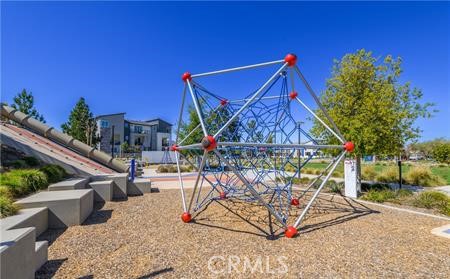 https://media.crmls.org/medias/2daae7bc-858a-491a-8e8e-8731be8cc214.jpg?preset=X-Large