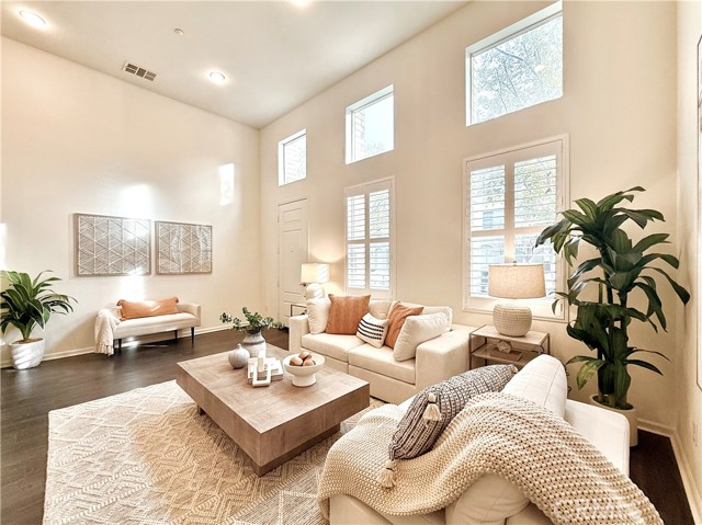 Front Image Thumbnail for CRSB25258318