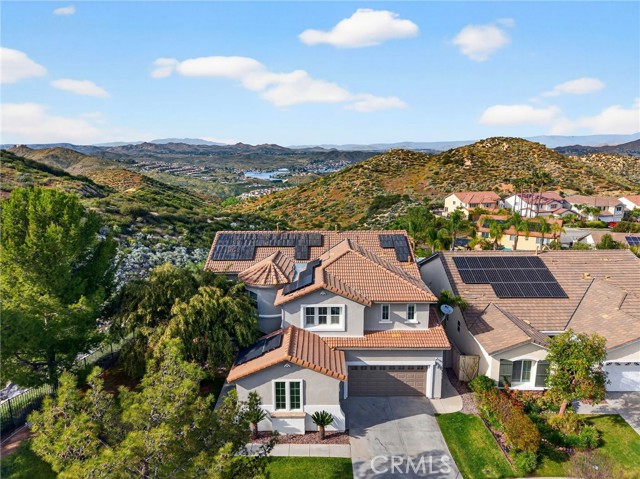 Detail Gallery Image 4 of 57 For 31860 Willow Wood Ct, Lake Elsinore,  CA 92532 - 4 Beds | 3 Baths