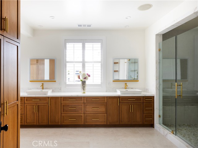 2681 Crestview Drive, Newport Beach CA: https://media.crmls.org/medias/2dab3379-7972-4e0c-875b-b758de0e1c61.jpg