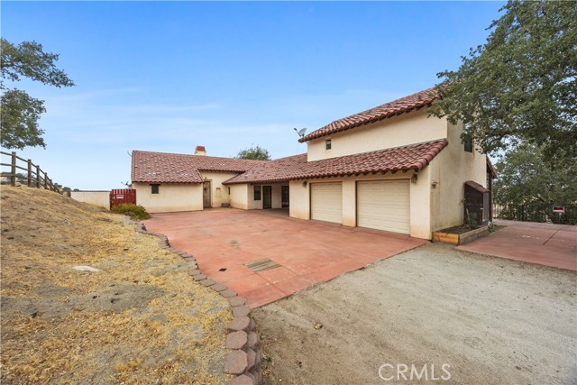 30721 Condor Place, Tehachapi CA: https://media.crmls.org/medias/2dab8fc3-e83a-47d2-892f-90dae74135ad.jpg