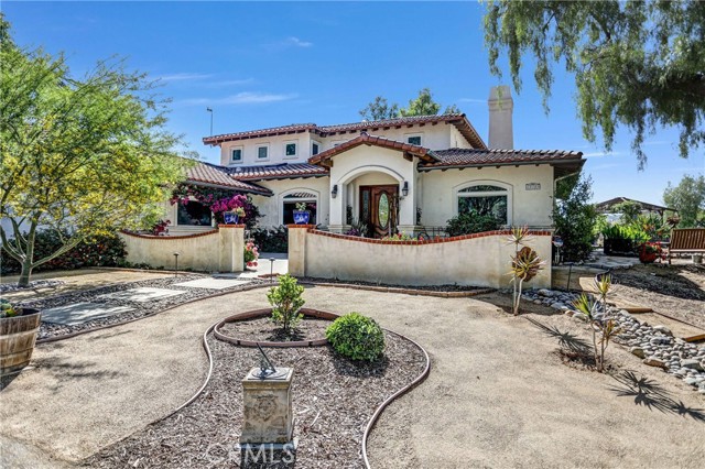 10345 McBroom Street, Sunland CA: https://media.crmls.org/medias/2dac5e8b-7f0c-4edb-b795-6cae897b3d98.jpg