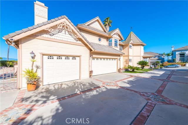 Detail Gallery Image 3 of 47 For 13528 La Sierra Dr, Chino Hills,  CA 91709 - 5 Beds | 5/1 Baths