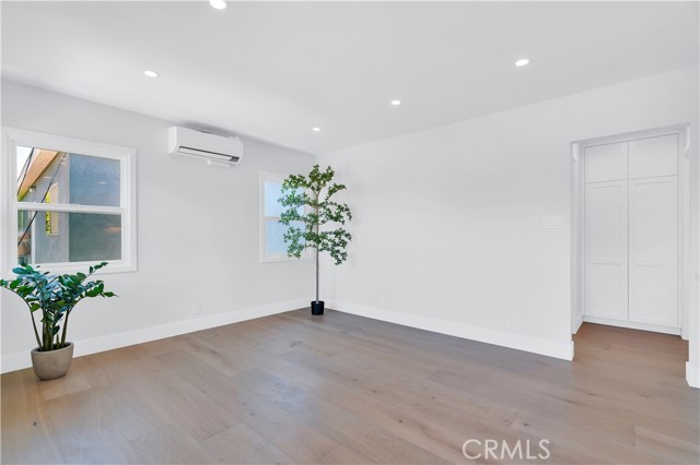 1022 Grant Street, Santa Monica CA: https://media.crmls.org/medias/2dae0da0-8bd9-43ea-a9a5-2b88618bfa9d.jpg