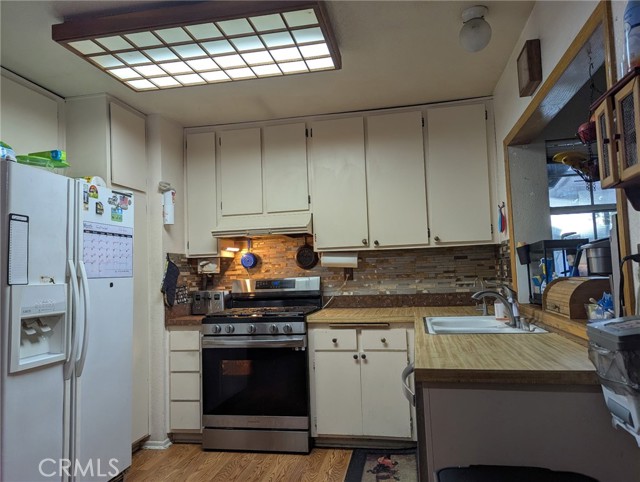 22196 EMERALD Street, Grand Terrace CA: https://media.crmls.org/medias/2daf7abd-17f6-44bb-b411-bbfafa4aaeb8.jpg