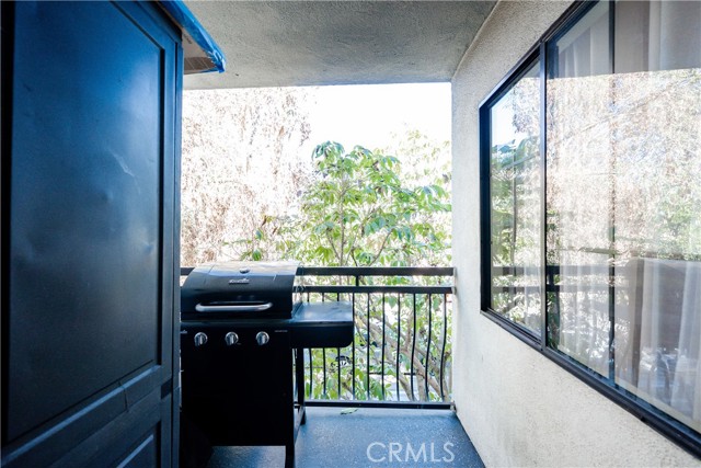 Detail Gallery Image 11 of 30 For 10894 Olinda St #224,  Sun Valley,  CA 91352 - 2 Beds | 2 Baths