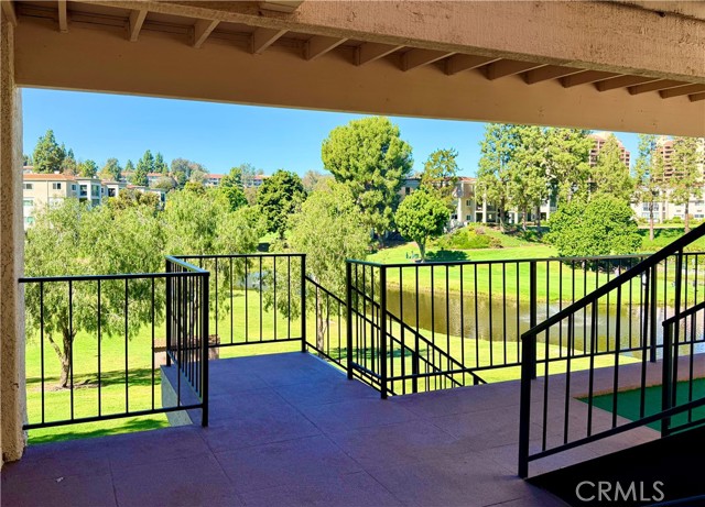 Detail Gallery Image 4 of 27 For 5519 Paseo Del Lago 2h,  Laguna Woods,  CA 92637 - 2 Beds | 2 Baths