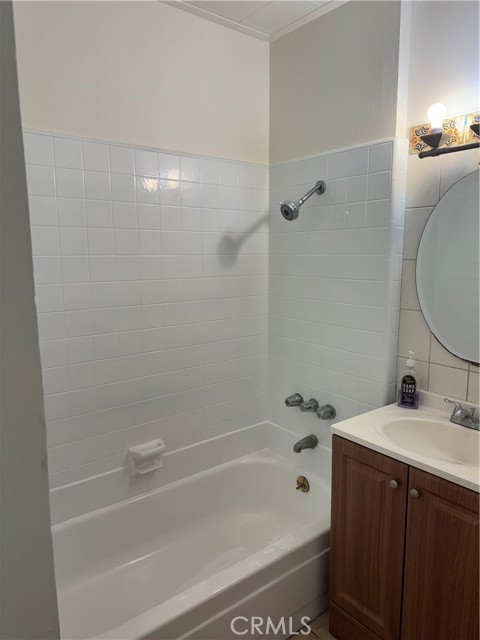 Detail Gallery Image 17 of 18 For 1432 Cherry #C,  Long Beach,  CA 90813 - 2 Beds | 1 Baths