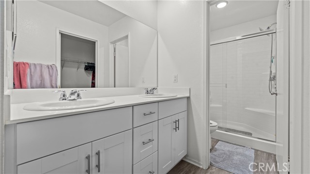 Detail Gallery Image 14 of 18 For 15979 Shawnee, Victorville,  CA 92394 - 4 Beds | 2/1 Baths