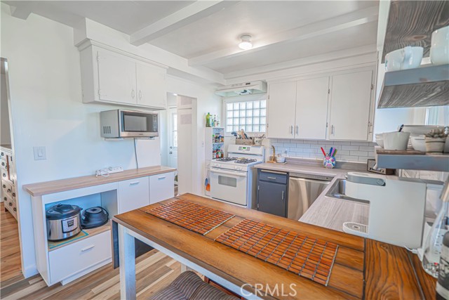 Detail Gallery Image 6 of 50 For 12634 Wixom St, North Hollywood,  CA 91605 - 3 Beds | 2 Baths