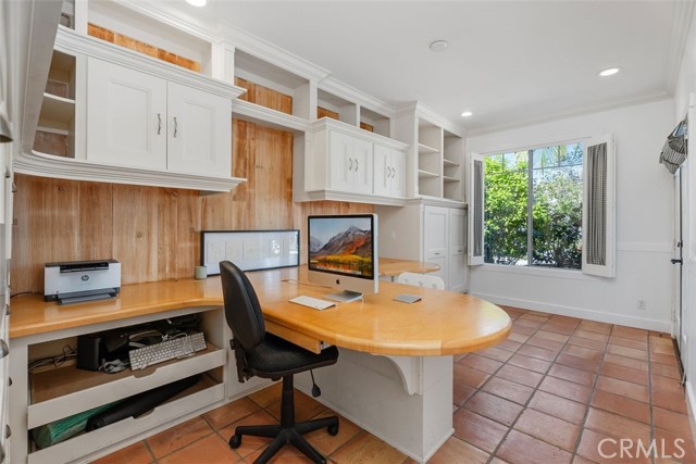 Image 29 of 58 For 65 Castletree