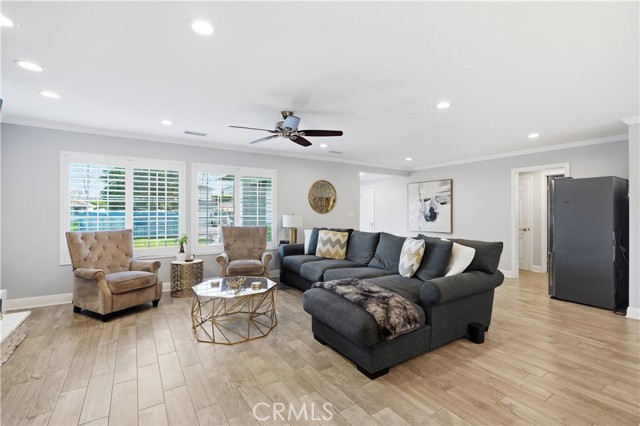 Detail Gallery Image 9 of 30 For 19833 Blythe, Winnetka,  CA 91306 - 3 Beds | 2 Baths