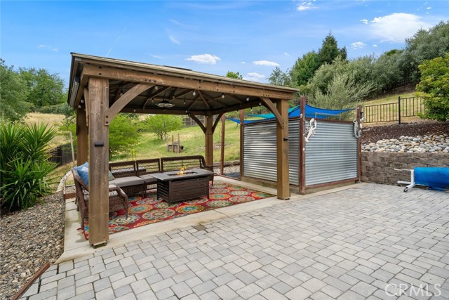 332 Susannah Lane, Paso Robles CA: https://media.crmls.org/medias/2db2d21c-73c3-4678-b8af-cef5342e9c04.jpg