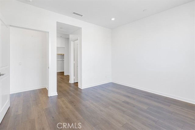 Detail Gallery Image 7 of 22 For 980 N Tangent Privado #305,  Ontario,  CA 91764 - 3 Beds | 2 Baths