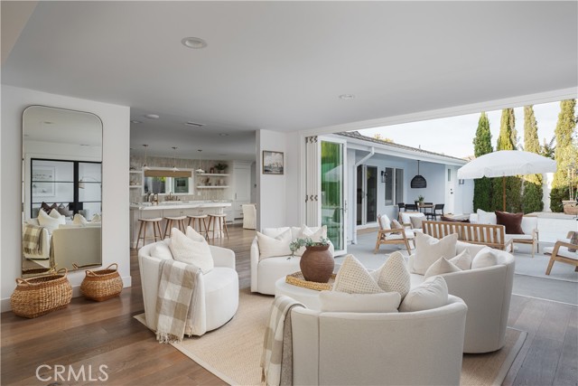 Detail Gallery Image 5 of 31 For 1700 Highland Dr, Newport Beach,  CA 92660 - 5 Beds | 6/1 Baths