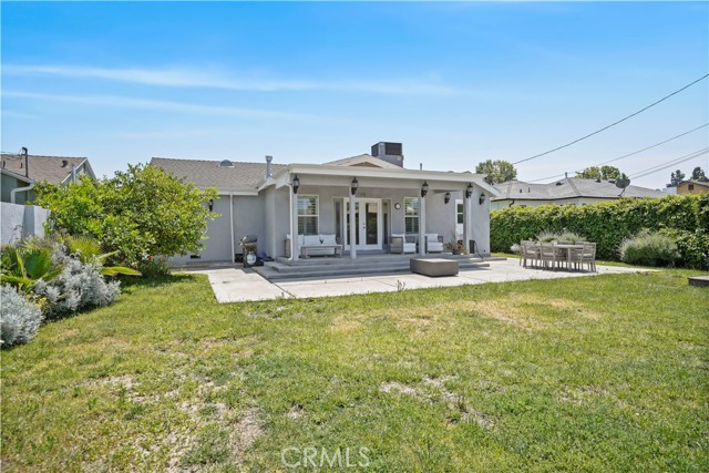 6475 Randi Avenue, Woodland Hills CA: https://media.crmls.org/medias/2db41cf1-28d9-427a-a380-2eb32b3dc348.jpg