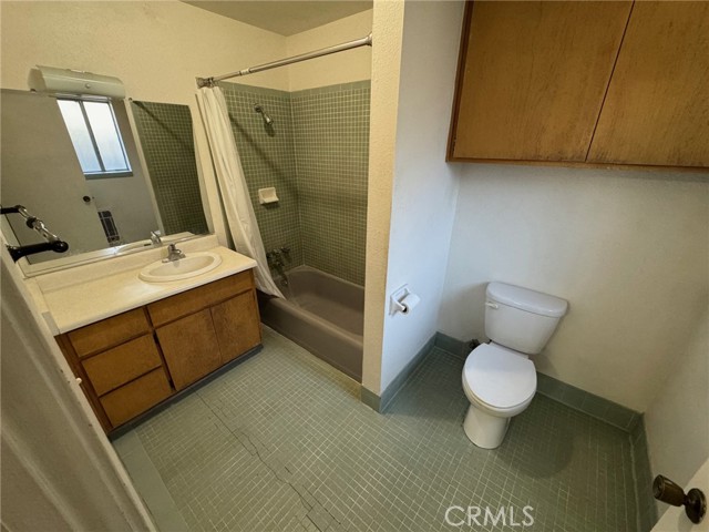 Detail Gallery Image 5 of 15 For 1425 W 7th St, Chico,  CA 95928 - 2 Beds | 2 Baths