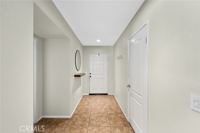 Detail Gallery Image 4 of 27 For 1335 Crown Imperial Ln, Beaumont,  CA 92223 - 3 Beds | 2 Baths