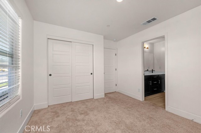 Detail Gallery Image 7 of 51 For 2520 S Spruce St, Visalia,  CA 93292 - 4 Beds | 2/1 Baths