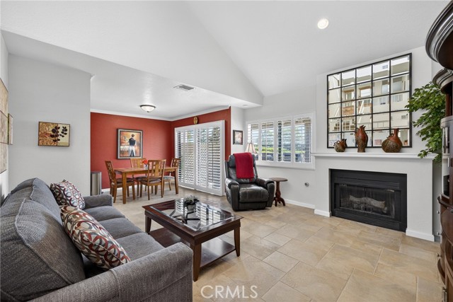 Detail Gallery Image 13 of 51 For 832 Trinity, Claremont,  CA 91711 - 3 Beds | 3 Baths