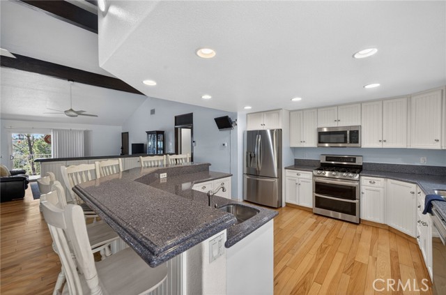 Detail Gallery Image 22 of 69 For 1528 York Dr, Vista,  CA 92084 - 3 Beds | 2 Baths