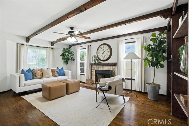 1215 S Patton Avenue, San Pedro CA: https://media.crmls.org/medias/2db83707-adcc-44e3-a0a0-35159109984e.jpg