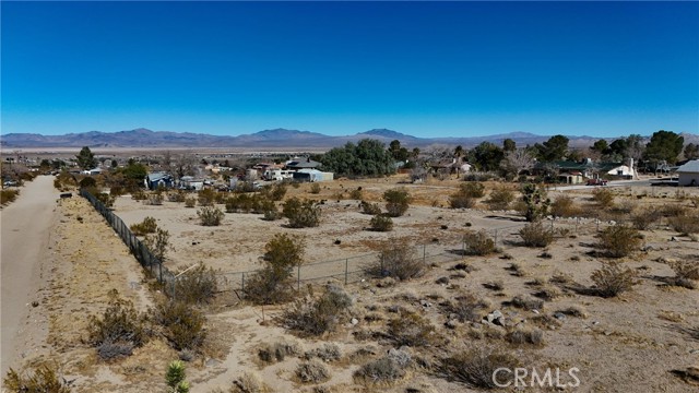 728 Red Butte Road, Lucerne Valley CA: https://media.crmls.org/medias/2db844b2-a7bd-4163-ae48-41c6c2fbb5bd.jpg