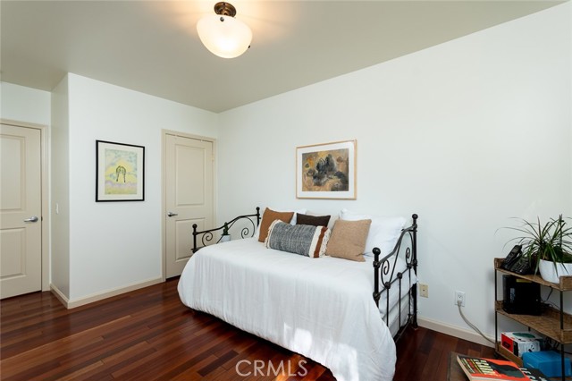 Detail Gallery Image 27 of 58 For 1404 Corona Dr, Glendale,  CA 91205 - 4 Beds | 2/1 Baths