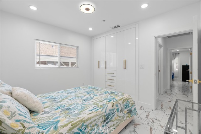 3419 Montrose Avenue, La Crescenta CA: https://media.crmls.org/medias/2db92301-a02f-4f19-afba-bece650dc482.jpg