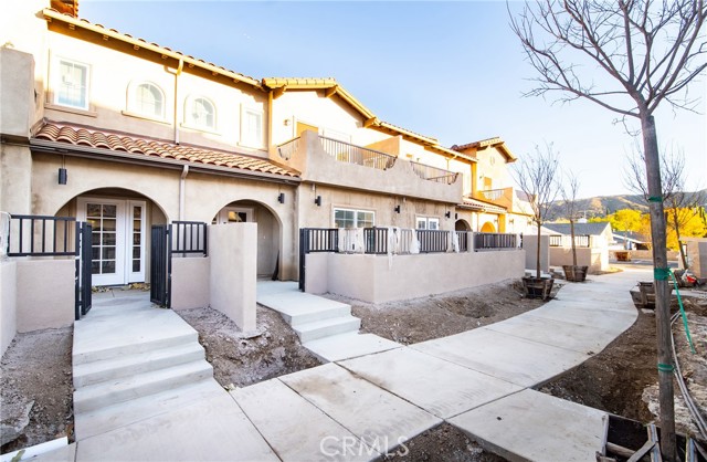 Detail Gallery Image 3 of 43 For 5526 E Los Angeles Ave #4,  Simi Valley,  CA 93063 - 3 Beds | 2/1 Baths