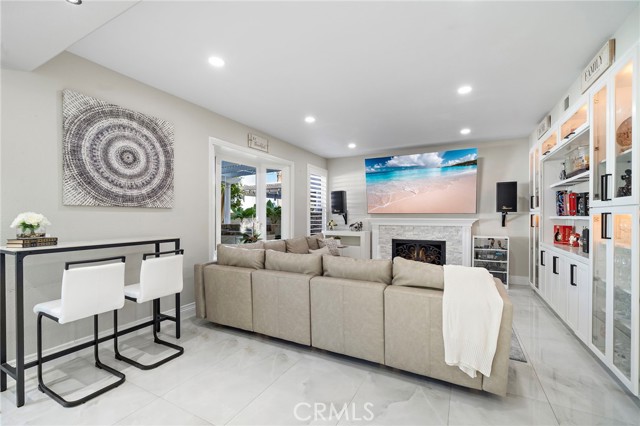 Detail Gallery Image 20 of 56 For 7135 Ashley Dr, Huntington Beach,  CA 92648 - 5 Beds | 3 Baths