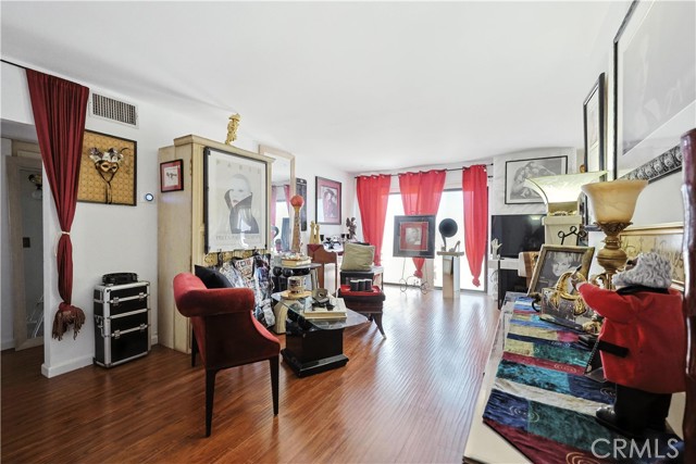 Detail Gallery Image 4 of 26 For 1750 Camino Palmero St #539,  Los Angeles,  CA 90046 - 1 Beds | 1 Baths