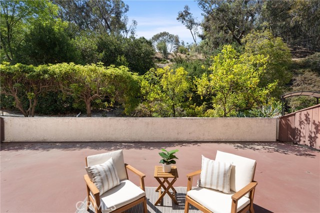 4210 Via Arbolada, Los Angeles CA: https://media.crmls.org/medias/2dbafd8a-253d-41c0-a605-9f7f14d00fb9.jpg