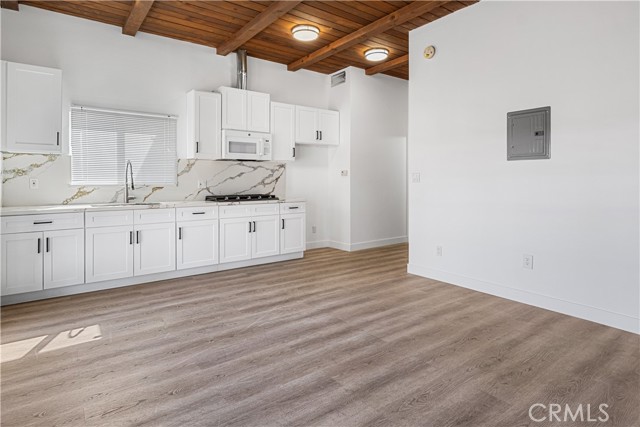 Detail Gallery Image 44 of 47 For 17361 Parthenia, –,  CA 91325 - 5 Beds | 4 Baths