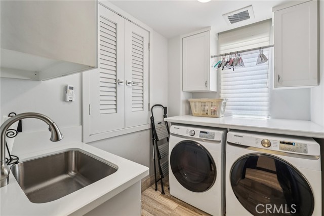 357 Coast S Boulevard, La Jolla CA: https://media.crmls.org/medias/2dbc8f81-cbe5-49e8-a698-2c23bd097882.jpg